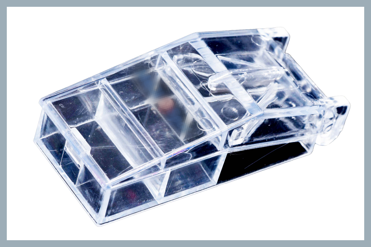 Plastic pill cutter